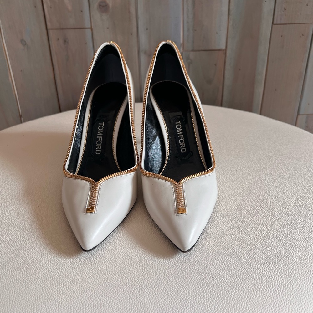 Tom Ford White zipper trim Pumps size 9